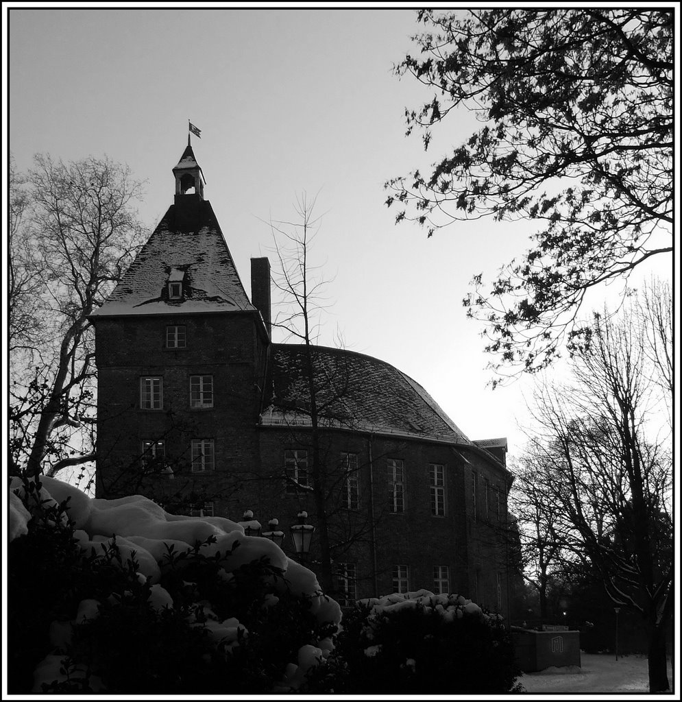 Moers / Winterliches Schloss by Jörg's Blickwinkel