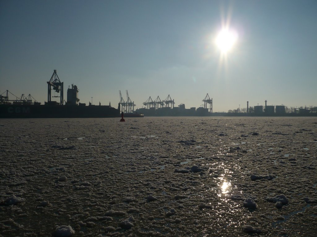 Hamburg Elbe mit Eis Övelgönne by stpauli_olli