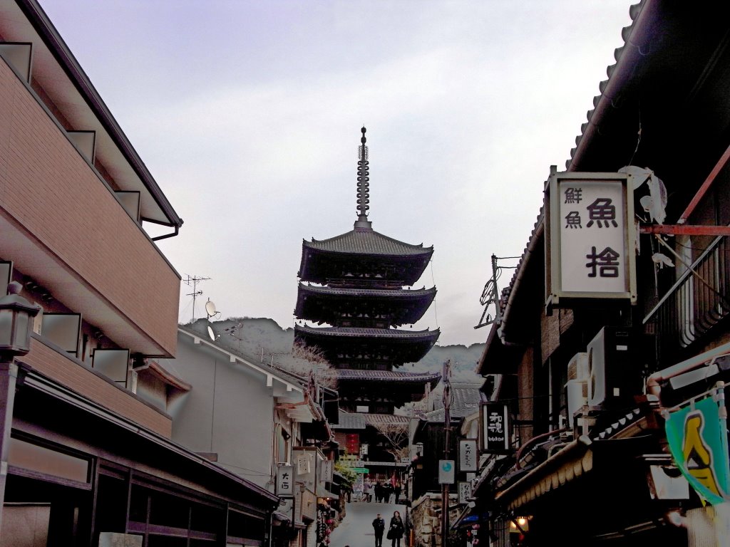 Yasaka-no-Tou (Tower of Yasaka) by taoy (keep Panoramio)