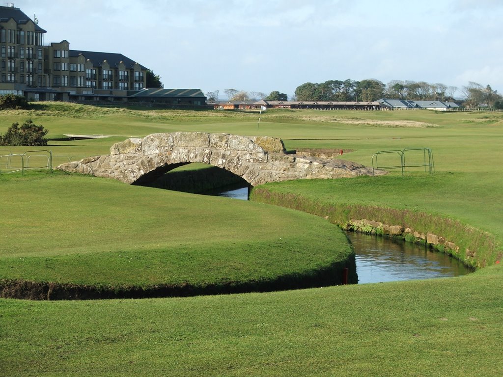 Old Course 17th by Graham Willetts