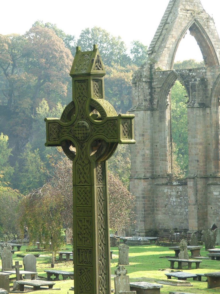 BoltonAbbey Cross by Graham Willetts