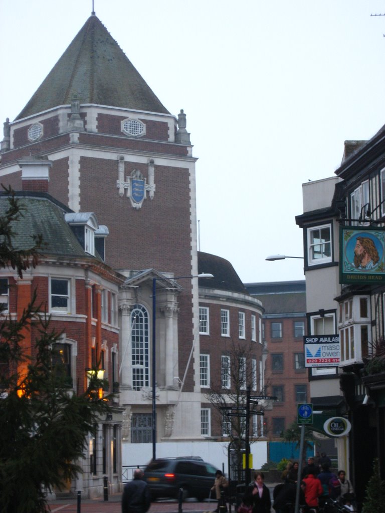 Look Around - Kingston upon Thames Market Place by Wallaseyan