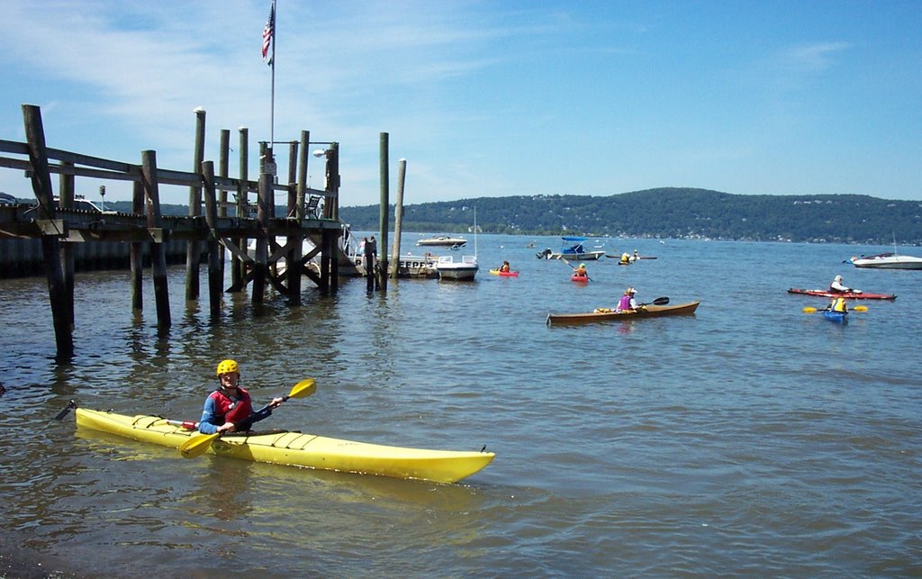 Hudson River, Irvington, Kayaking by Piaras de Cleir