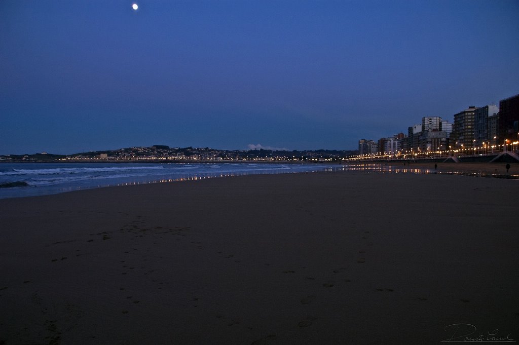 Penumbra en la Playa by robertocanel