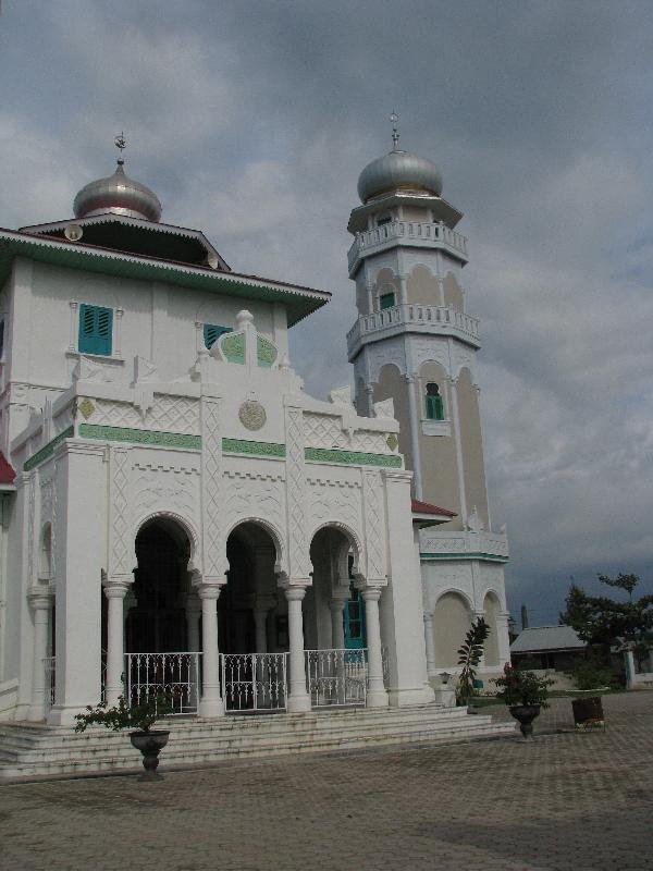 ULEELHUE MOSQUE by bocah.info