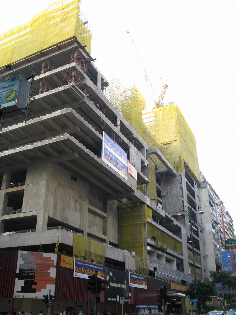 建築中的國際廣場 (前身為香港凱悅酒店) iSQUARE under construction, 2008-10 (Former Hyatt Regency Hong Kong) by Baycrest