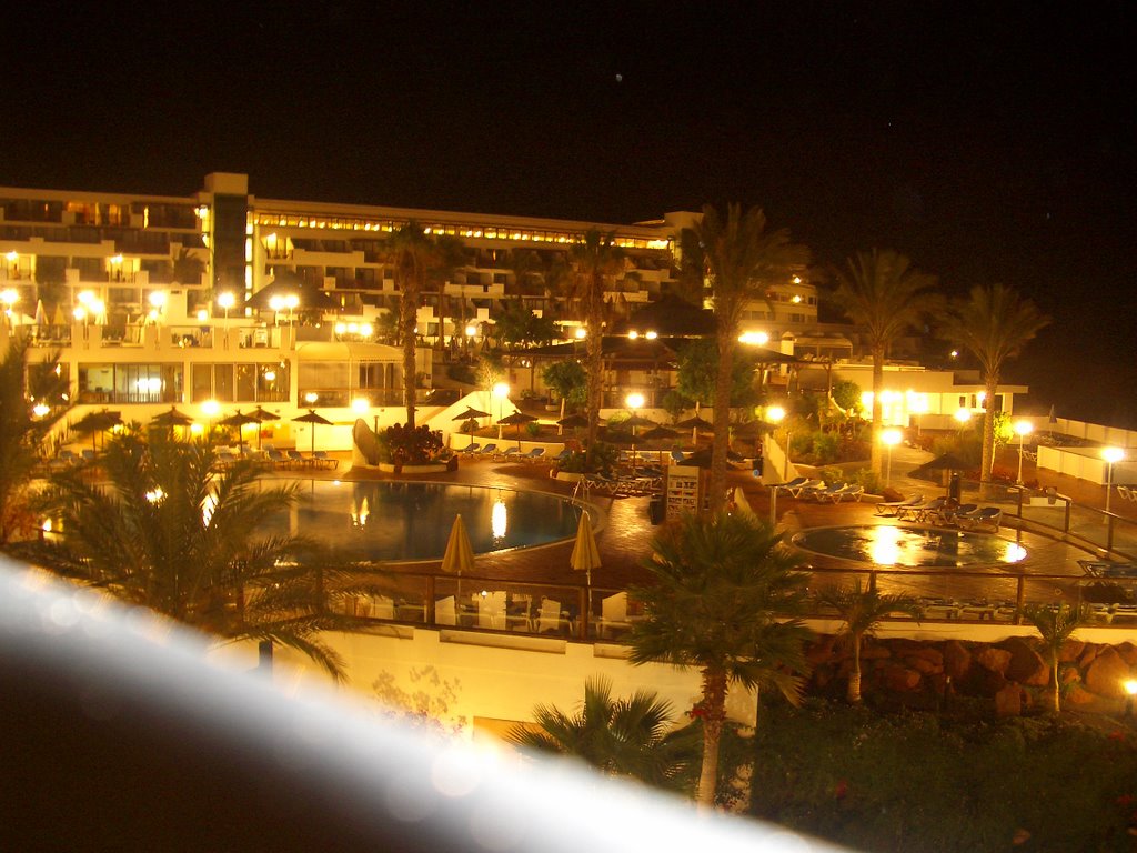 Hotel papagayo noche by kikekmd