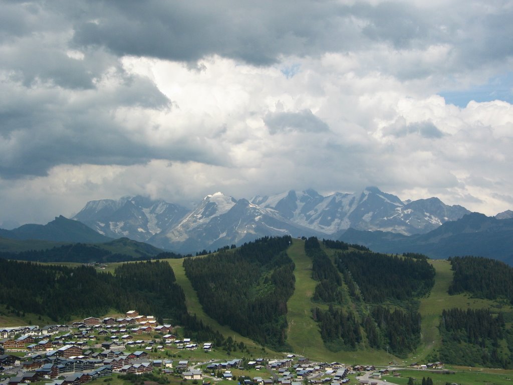 Les Saisies en été vue du mont Bizanne by Googleysé