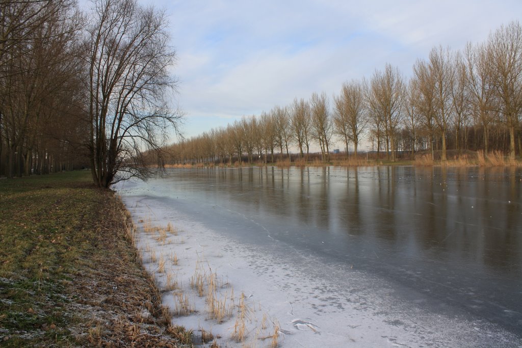 Almere - Leeghwaterplas by Stojan Nejkov