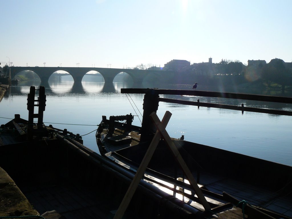 Las gabarras en el río Dordogne by antoine2007