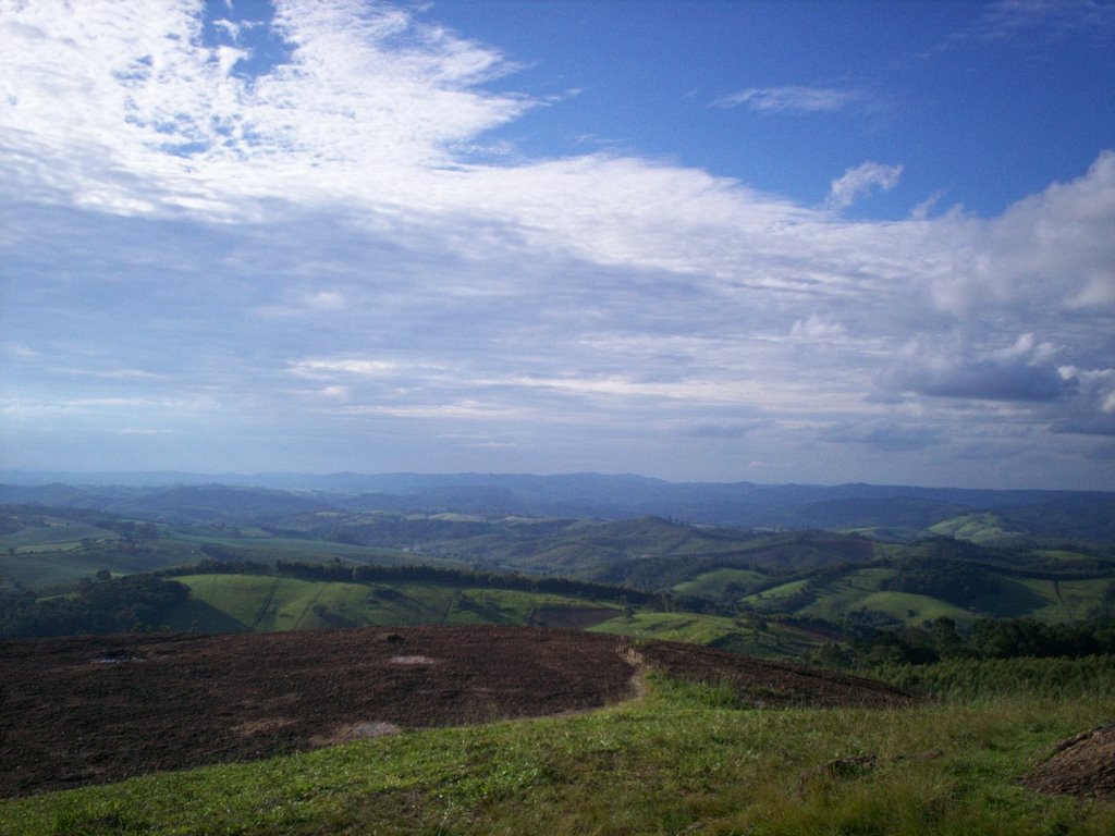 Pedra Bela, SP - Paisagem (Landscape) by Fernando Zonaro