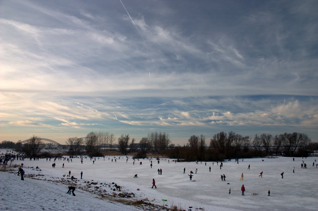 Skaters, Skies and Slippery Slope by Vince vdp