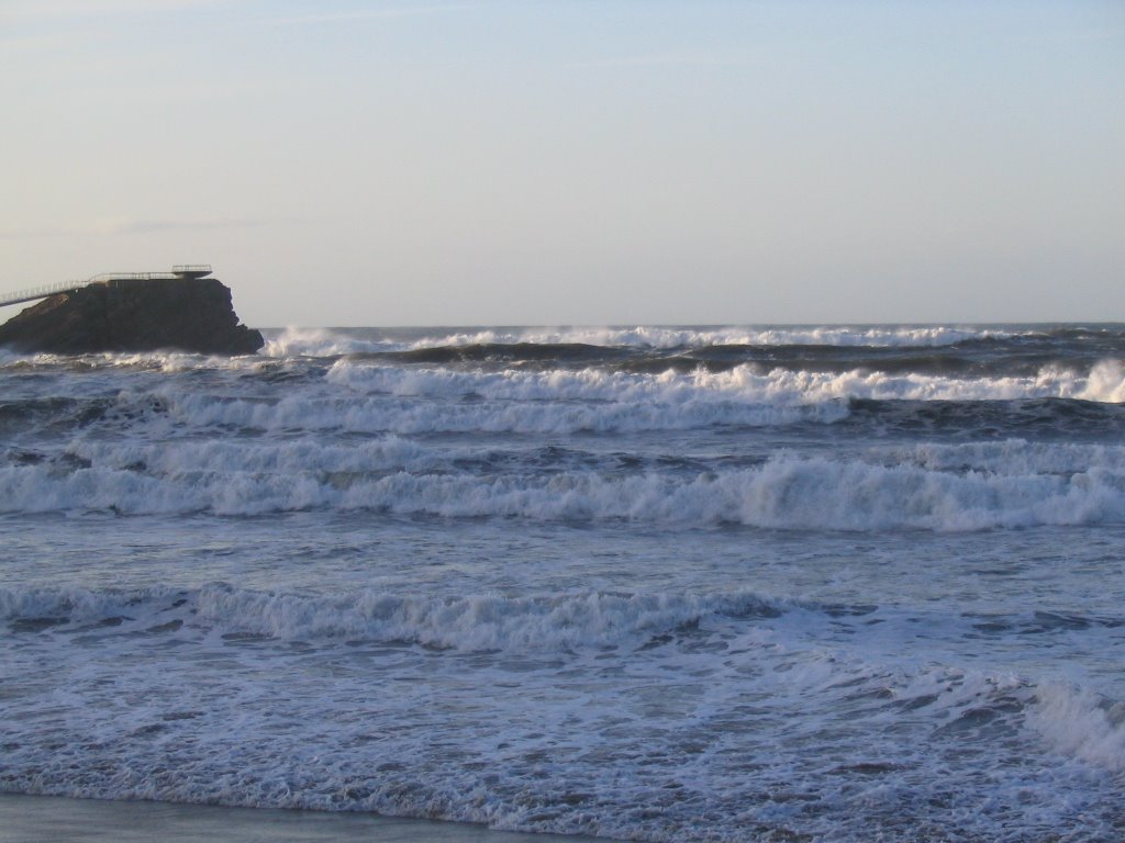 Olas by Tresguerres