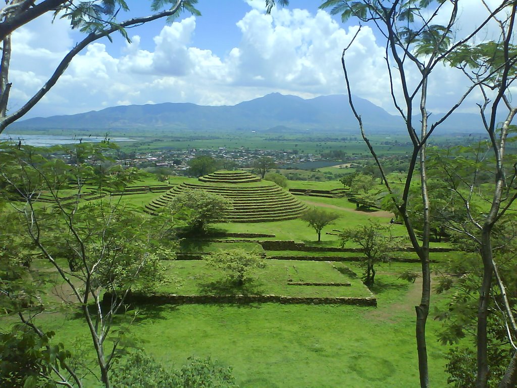 Los Huachimontones by GandalfSE