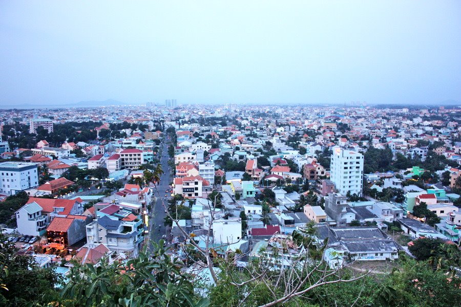 Toàn cảnh Vũng Tàu nhìn từ Hải Đăng núi nhỏ by Trung Đức