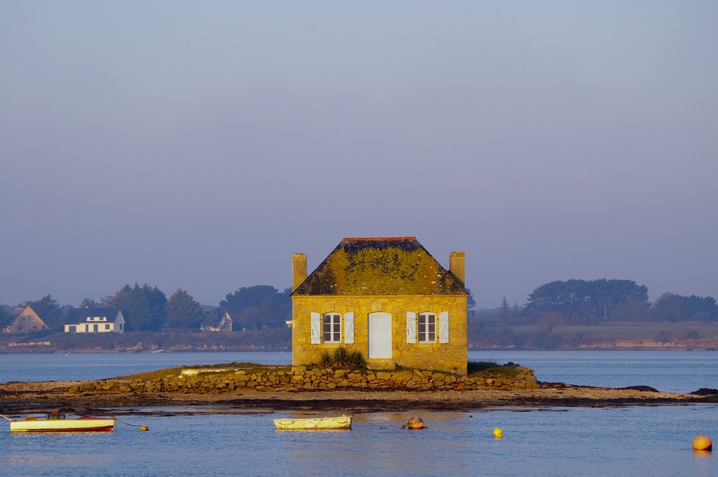 Maison pécheur St Cado by Christophe Ceriati