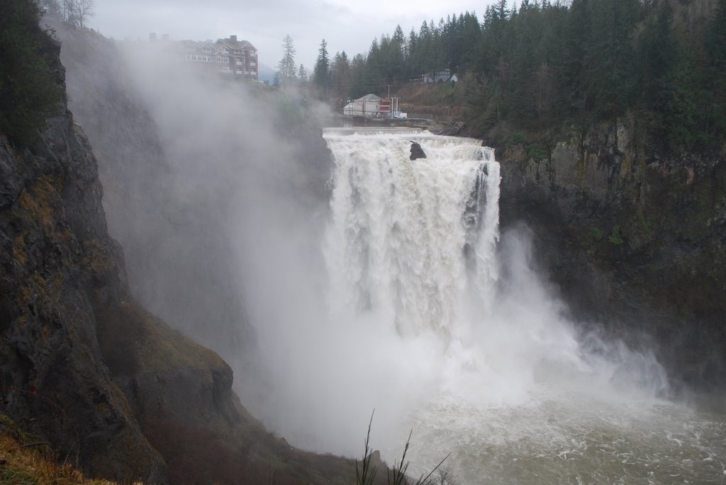 Snoqualmie Falls during Jan. 09 Flooding by C. Harmon