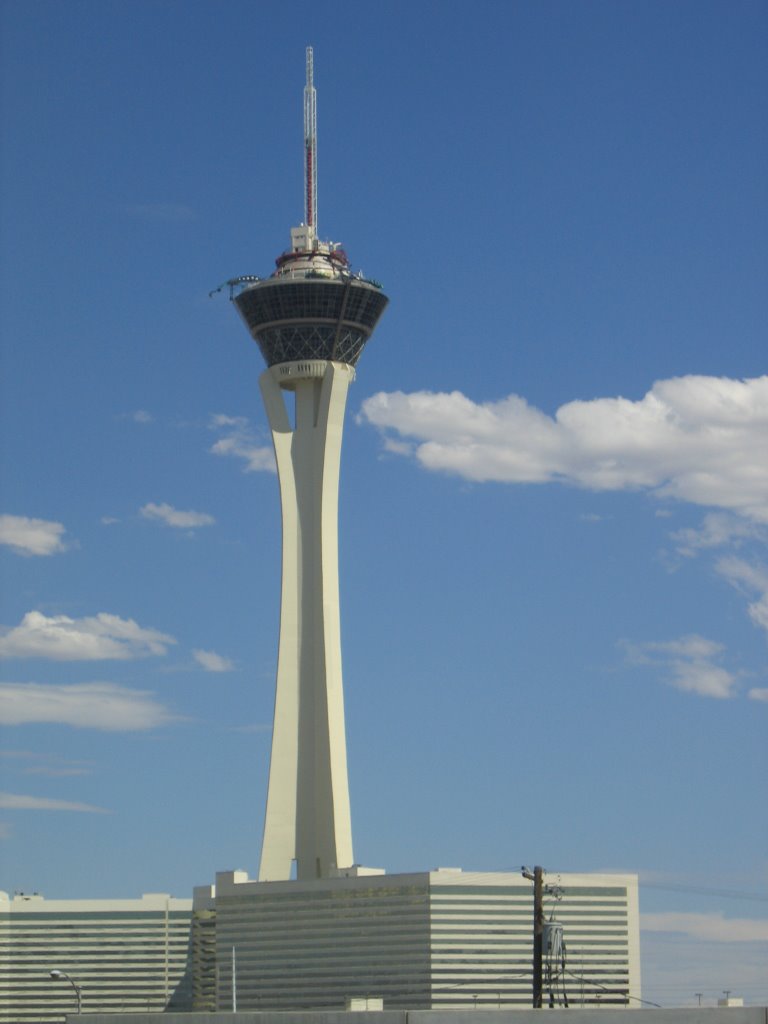 Stratosphere Hotel Tower by ozfoster