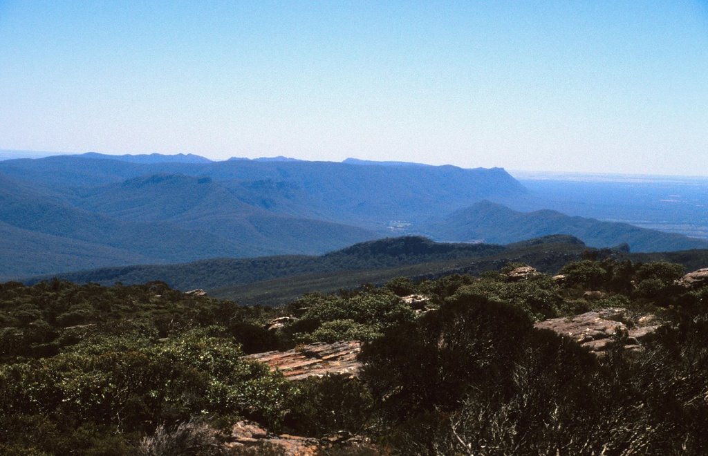 Mt William peak near Halls Gap, Grampians, VIC, AUS by roland.fr