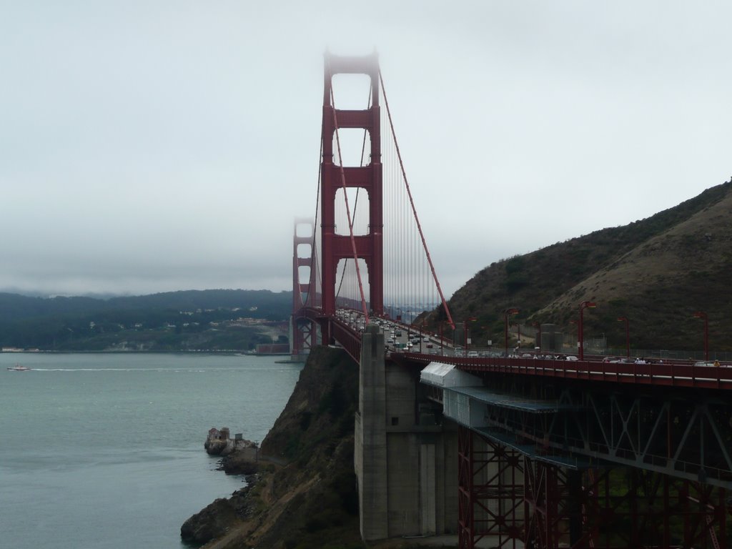 Golden Gate Bridge - San Francisco by Lies Chouiter