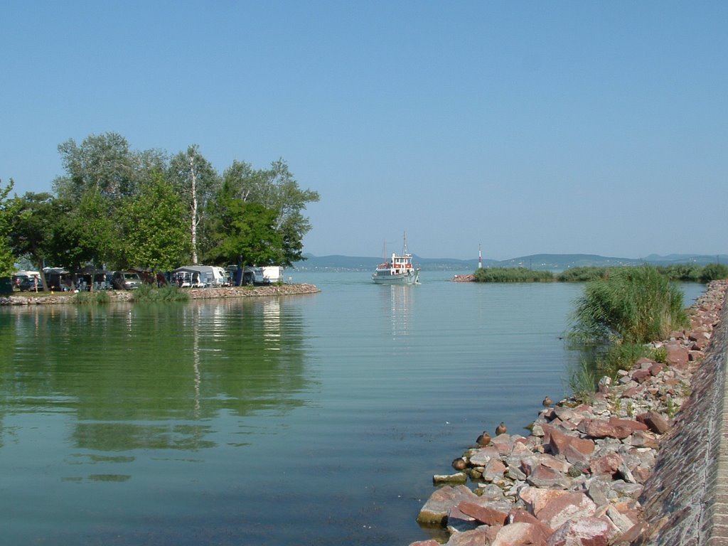 Balatonboglár by Goszzoli