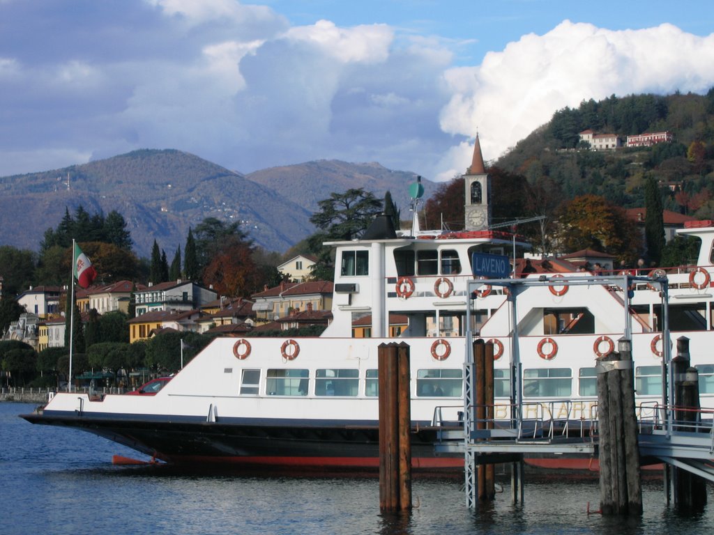 Laveno Harbor by brunoallegretti