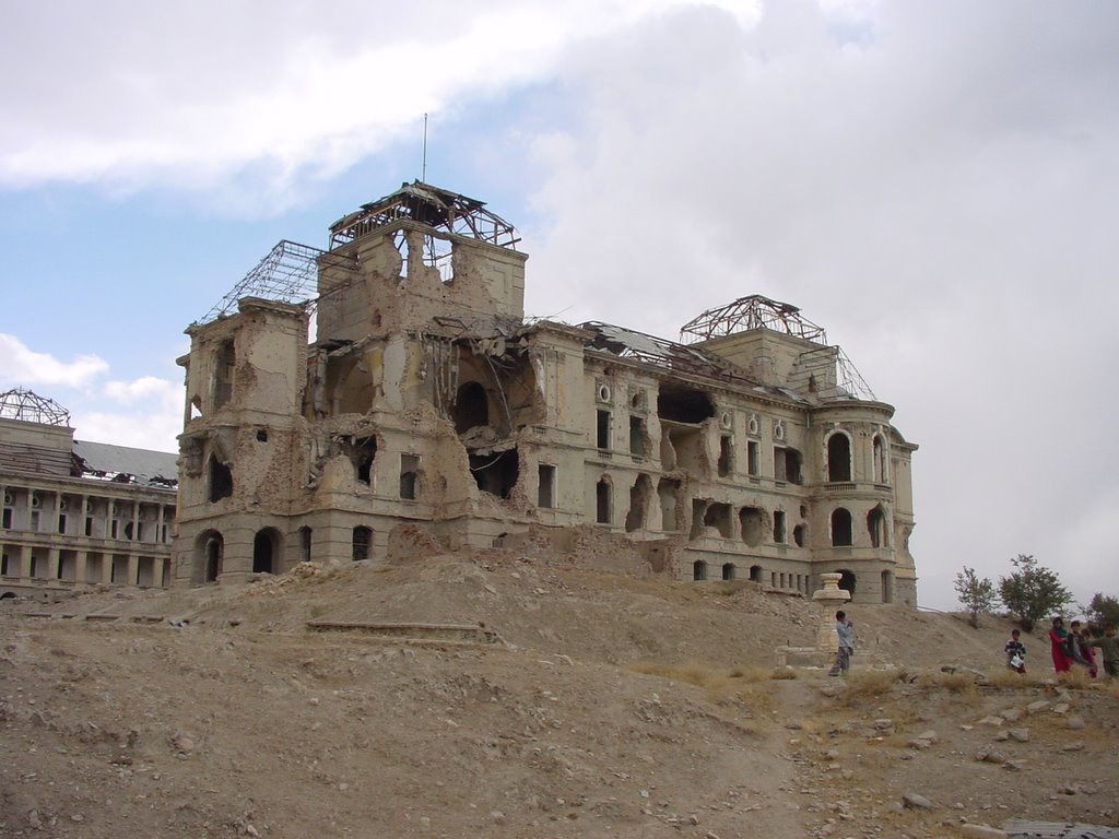 Dar-ul-aman Palace destroyed in Jehadi infighting (1992-96) by Afghan_Payam