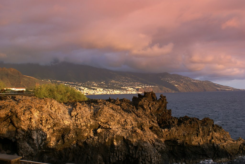 Santa Cruz de La Palma im frühen Morgenlicht. © by UdoSm.the2nd by ©UdoSm.the2nd