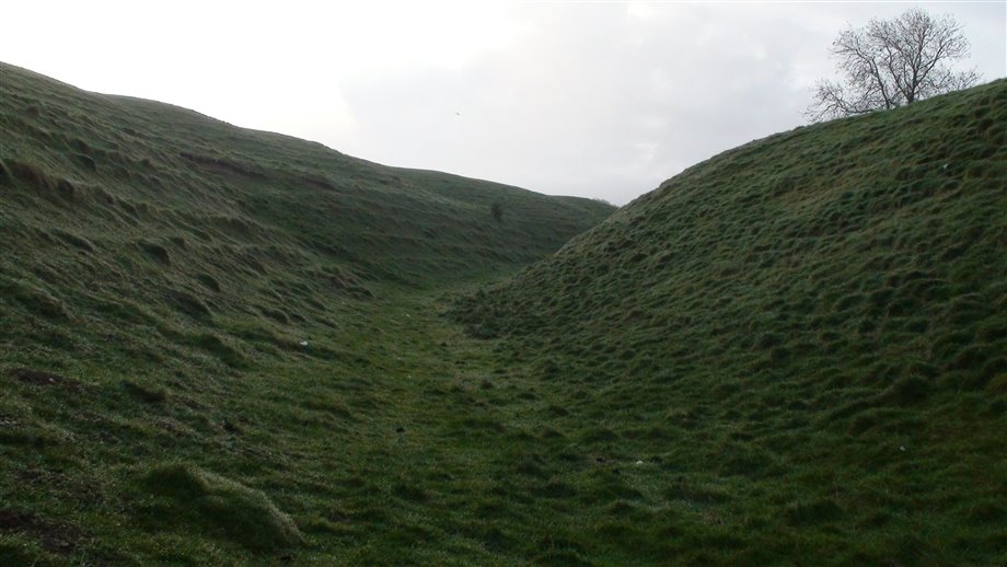 Avebury Stone Circle by kiyo muro