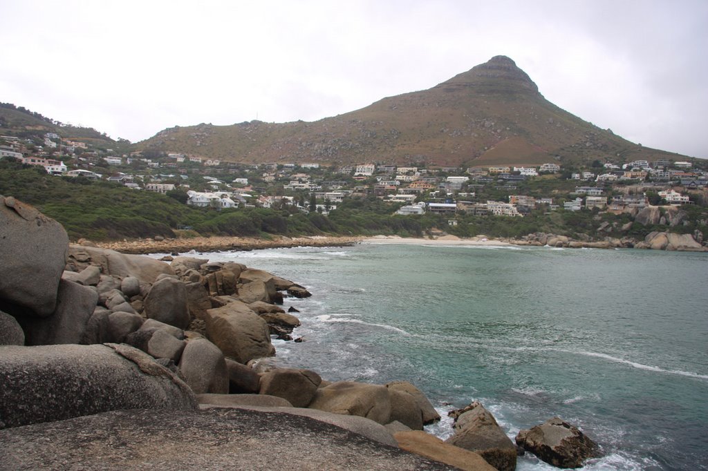 Llandudno On The Rocks by dbduplessis