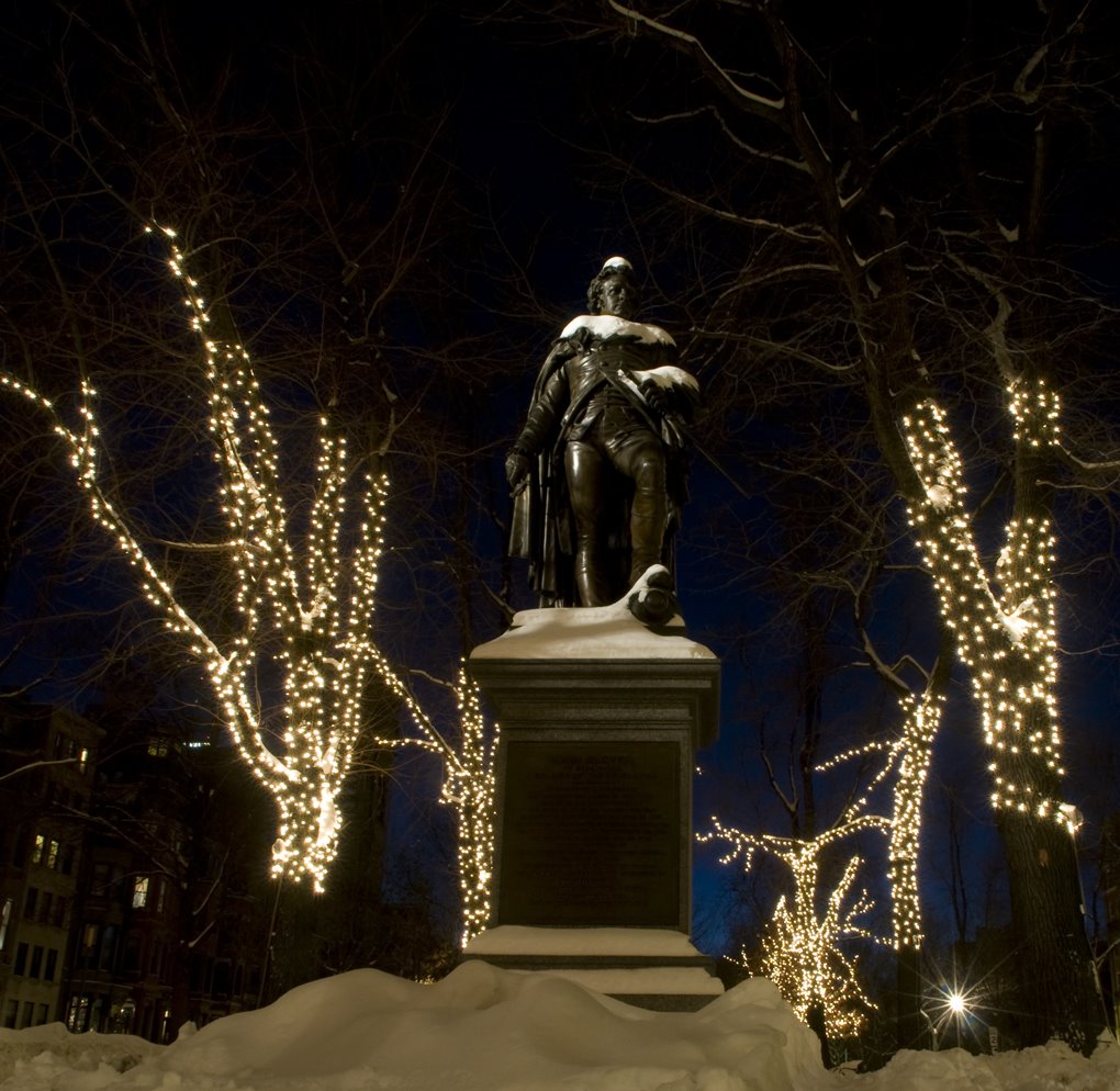 Commonweath av Park at night.. by brianmoc