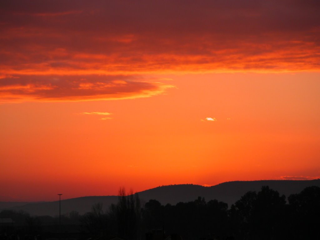 Amanecer desde Talavera de la Reina by Luis A Dominguez