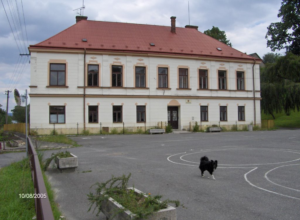 Škola Radiměř, school by Dasevic