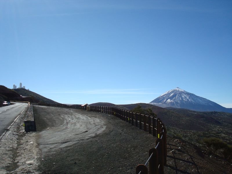 Observatorio de Izaña y El Teide by kenantf