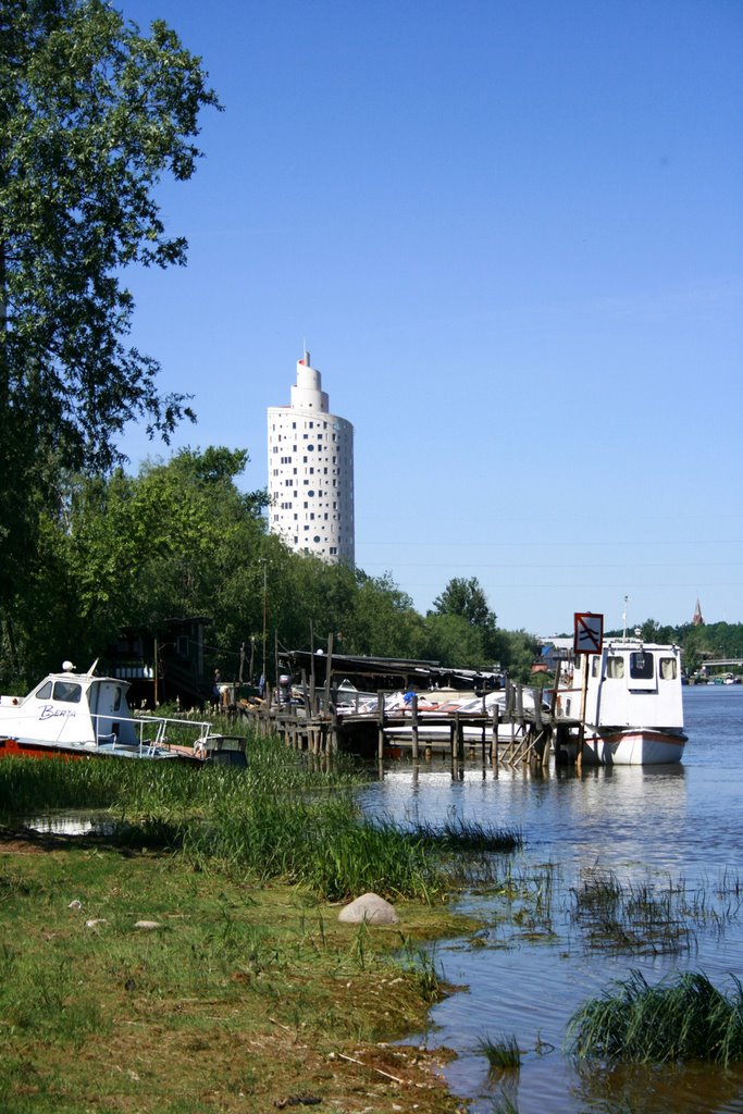 River Emajõgi, Tartu, Estonia by Andres Piir