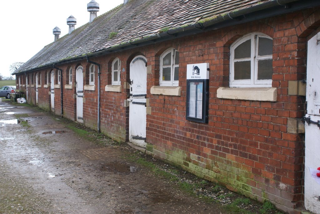 The stable block, Bunbury Locks by Bigdutchman