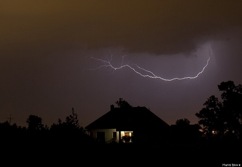 Thunderstorm 4 by Maciej Blum