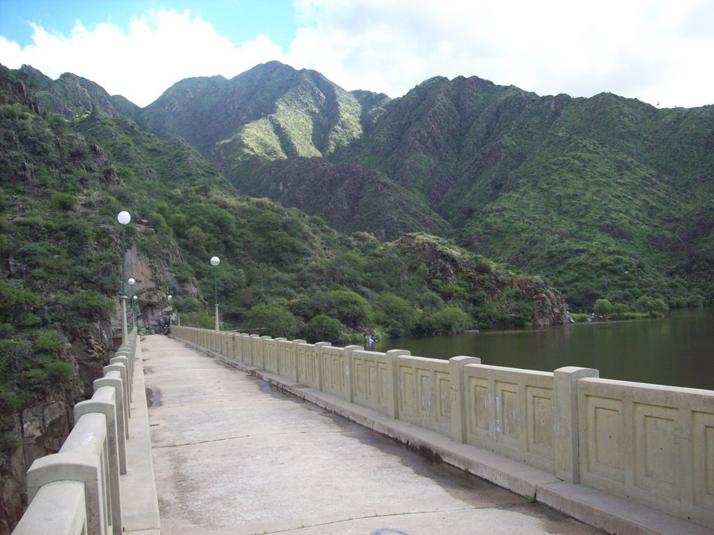 Luján Provincia de San Luis (foto de Frank Boore).- by Frank Boore