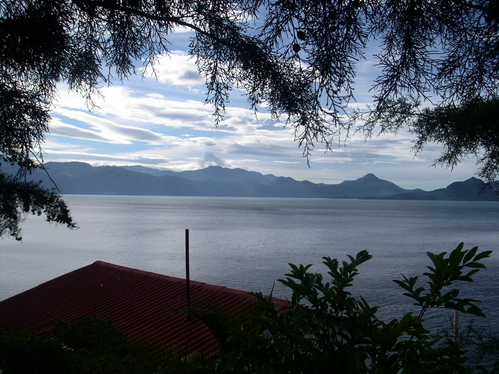 Casa del Mundo Atitlan by Estuardo Tercero