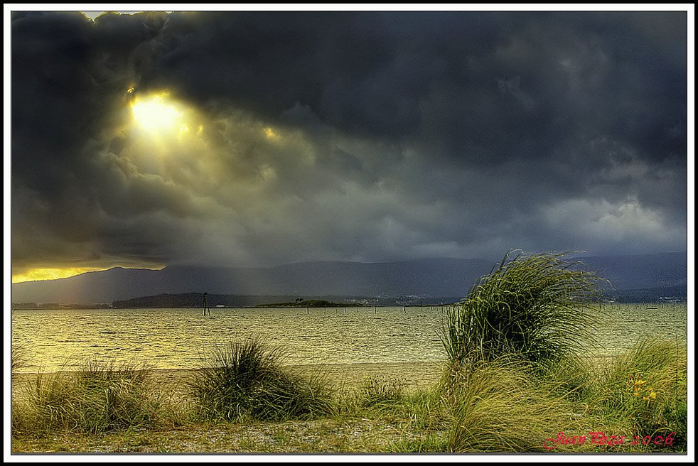 Rayo de luz / Light ray by Juan Poza