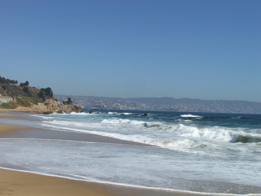 Playa de Reñaca - Viña del Mar, Chile by Pedro Ferreira dos S…