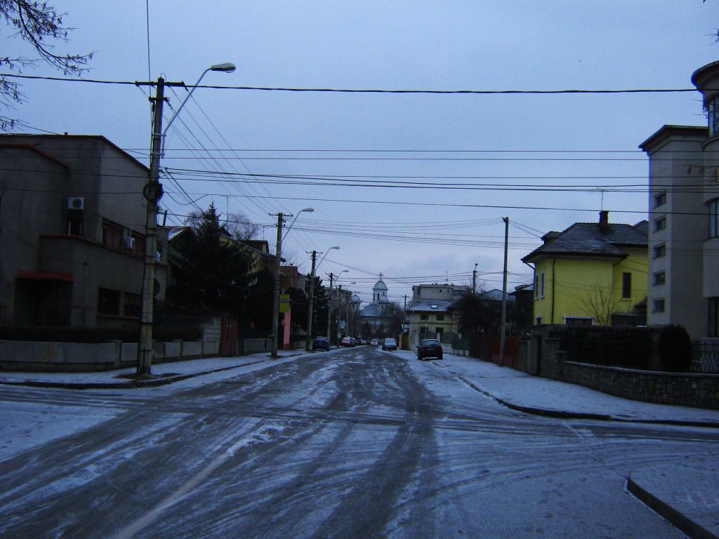 Ploiești Sud, Ploiești, Romania by Alexandru Ioan