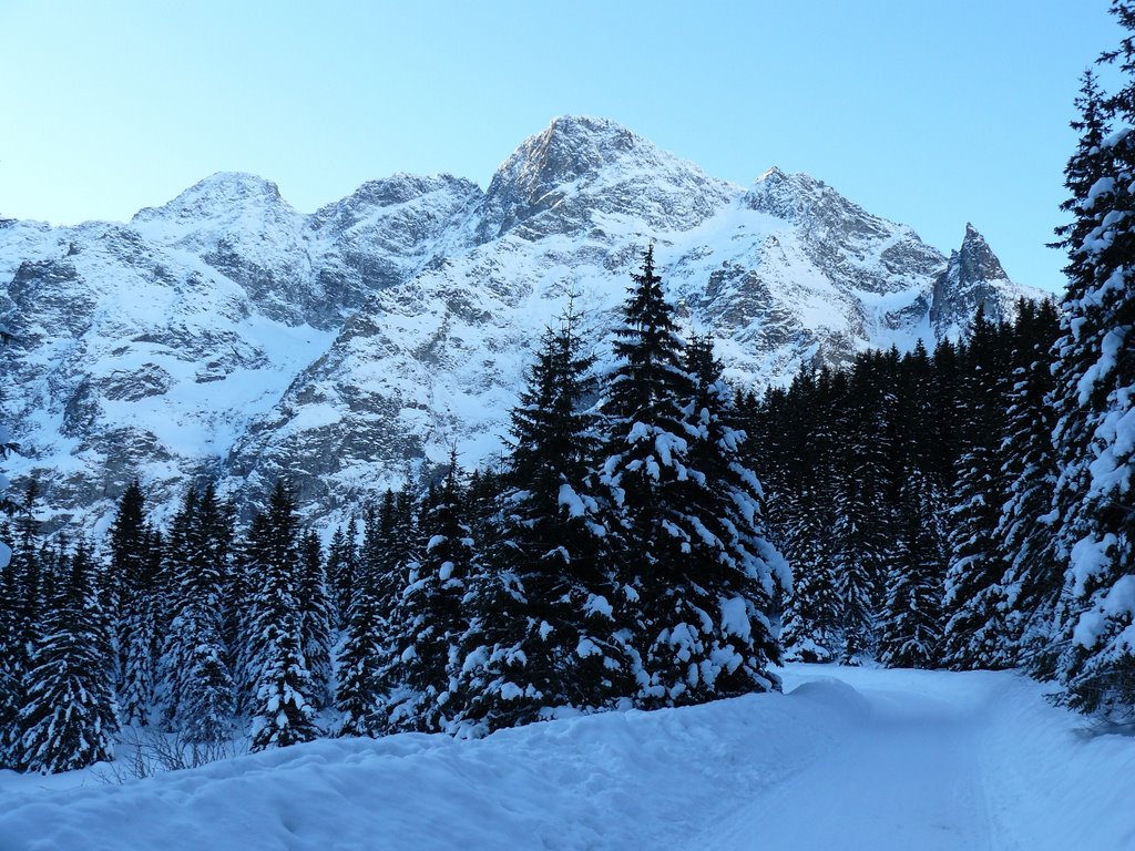 Mięguszowieckie Szczyty i Mnich (Mięguszowieckie Summits and Mnich Summit) by qra