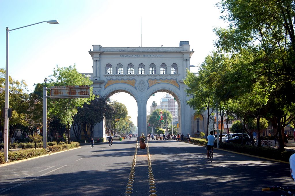 Los Arcos Avenida Vallarta by Raul Macias