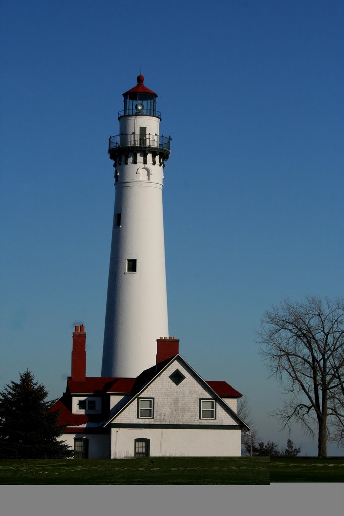 Wind Point Lighthouse by Danielle_Dickert