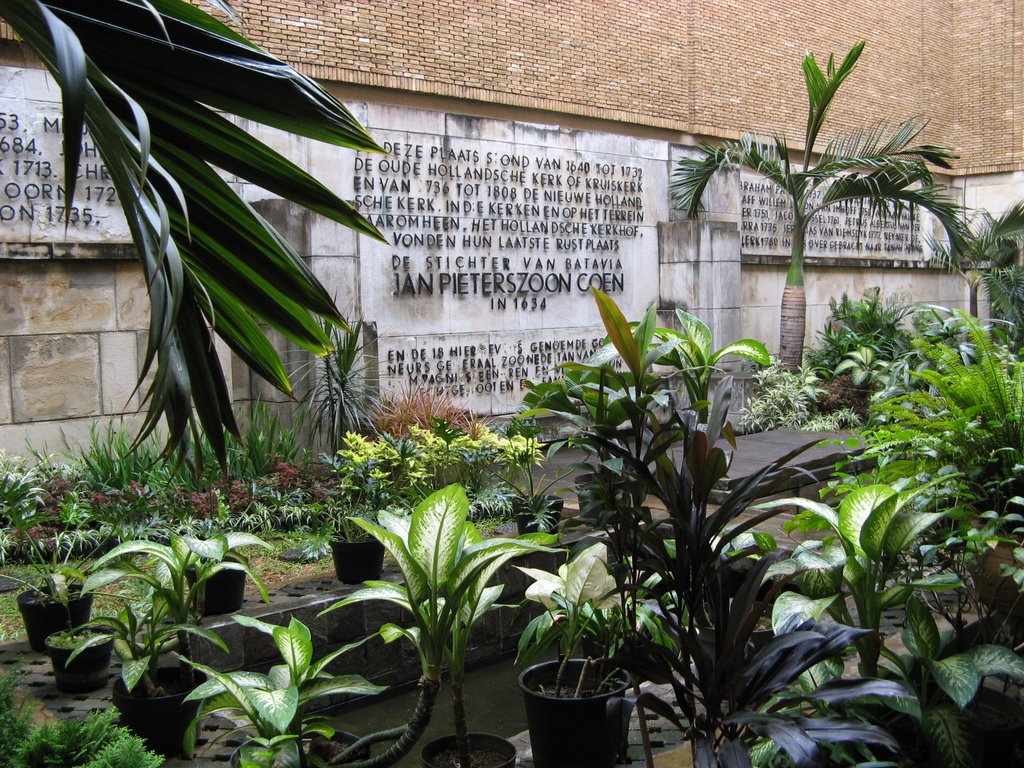 In today's Wayang-Museum: the Jan Pieterszoon Coen memorial, Batavia by Chulainn