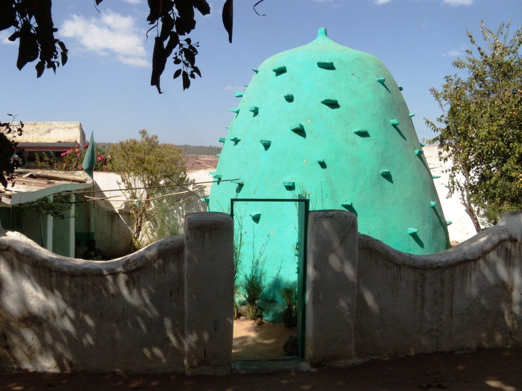 Harar - Tomba dell'Emiro Nur by maresa maremagna