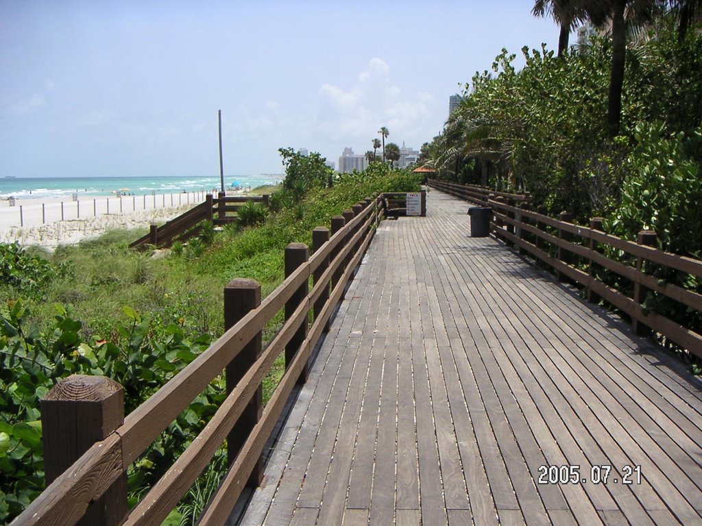 Miami Beach Walk by FtotheAB