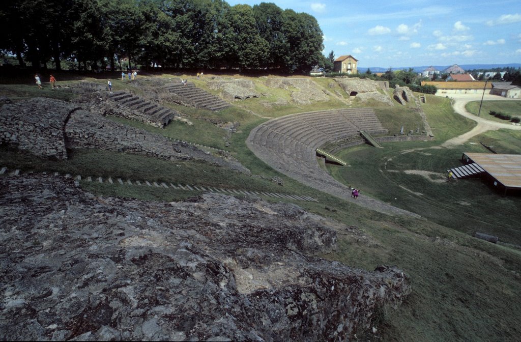 ''Tour de France'' - Autun, théâtre romaine, F by roland.fr