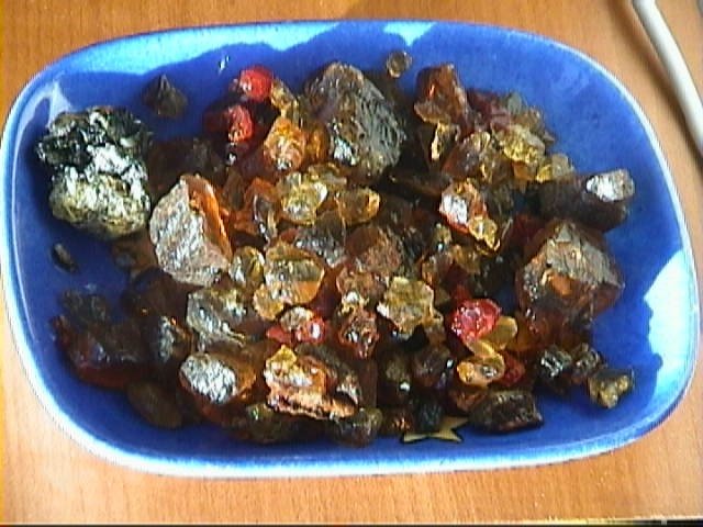 Lebanese amber by Georges Rbeiz